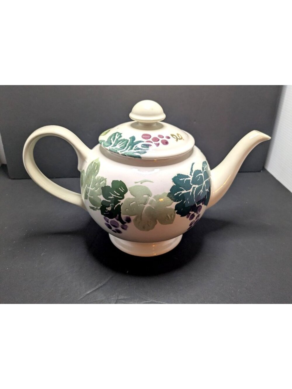 Vintage 1990s Royal Winton Toscana Spongeware Teapot Grape & Vine Design 3 Pint